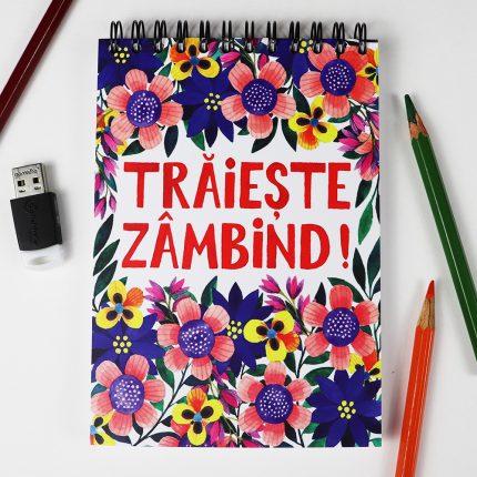 Carnet A6, 80 file albe “Trăiește zâmbind“